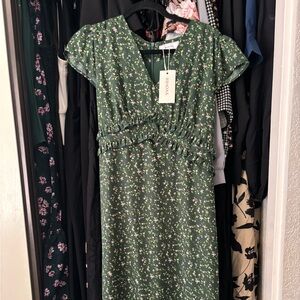 Rihoas green flower midi dress